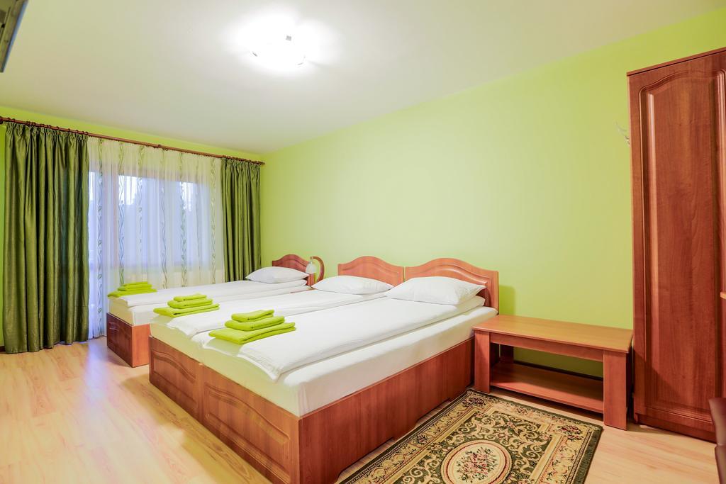 Pensiunea Dor De Casa Pestenita ภายนอก รูปภาพ